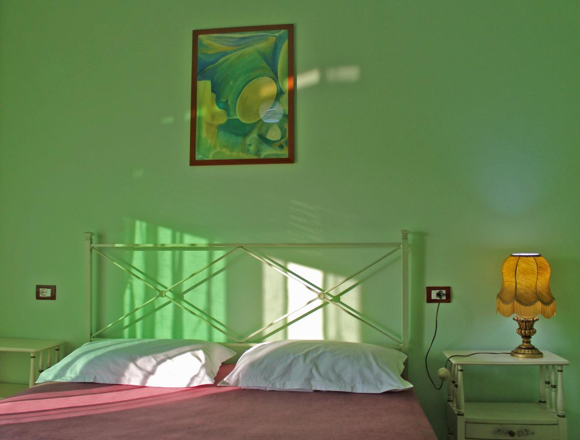 Risus Hotel Golem  Luaran gambar