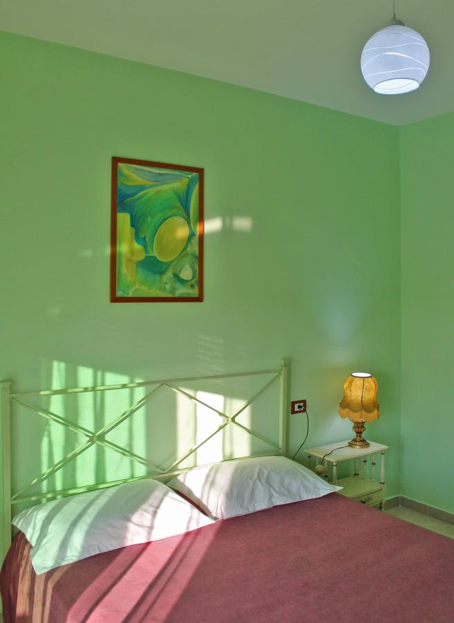 Risus Hotel Golem  Luaran gambar