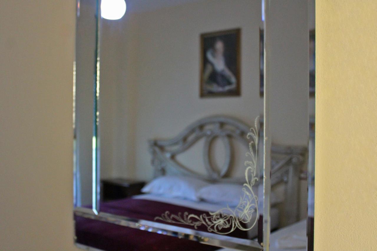Risus Hotel Golem  Luaran gambar